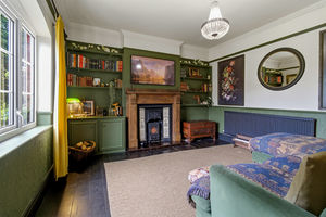 Living room- click for photo gallery